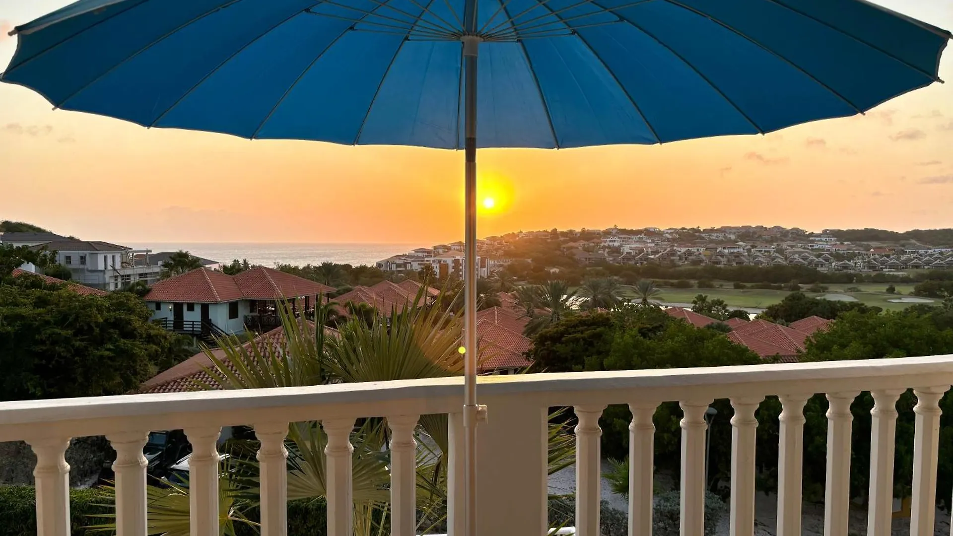 Modern Appartement Bij Zee Met Zwembad Op Blue Bay - Tripletree The Hill Dorp Dorp Sint Michiel